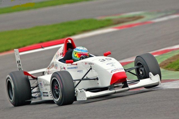 foto-adria-fr2000-2003E15F64ED-2B5A-7EB3-3E94-DA899421F89A.jpg